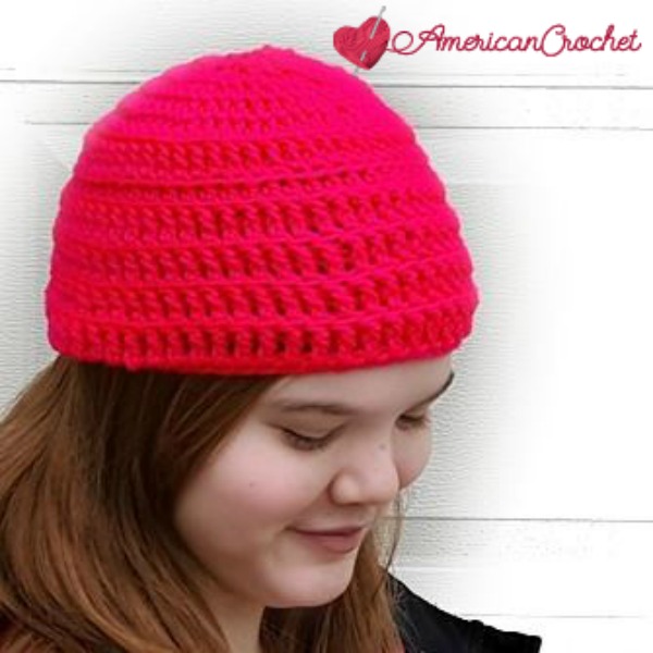 Simply Reversible Messy Bun Hat | Free Crochet Pattern | American Crochet @americancrochet.com #freecrochetpattern