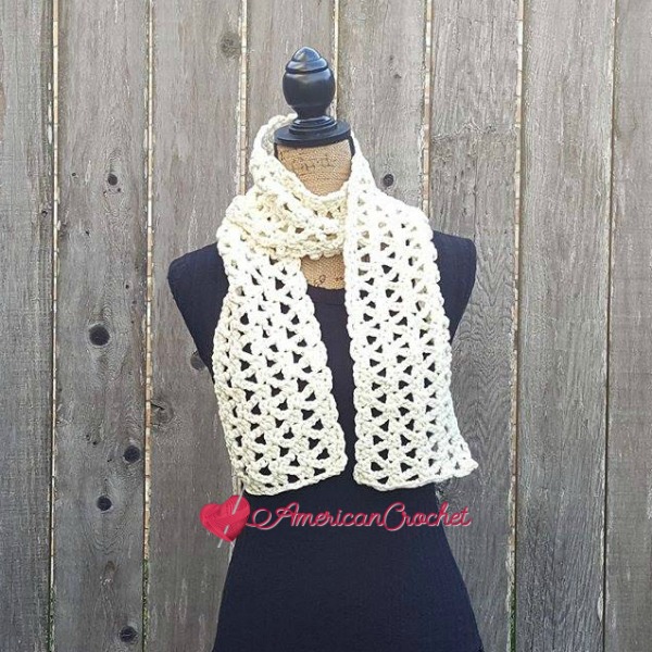 Marshmallow Scarf | Free Crochet Pattern | American Crochet @americancrochet.com #freecrochetpattern