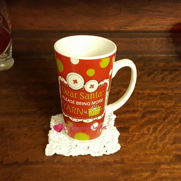 Cornered Coaster | Free Crochet Pattern | American Crochet @americancrochet.com #freecrochetpattern