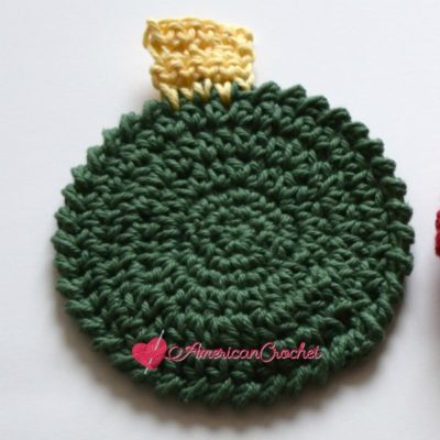 Christmas Ornament Coaster | Free Crochet Pattern
