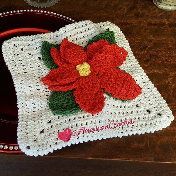 Poinsettia Washcloth | Free Crochet Pattern | American Crochet @americancrochet.com #freecrochetpattern