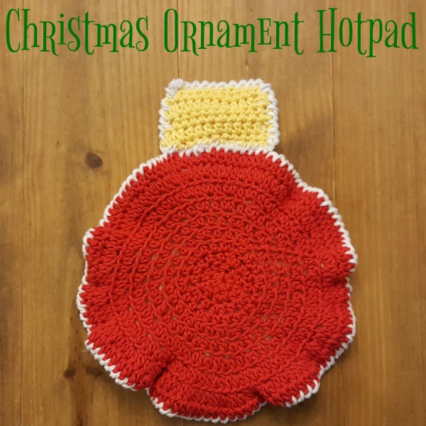 Christmas Ornament Hotpad | Crochet Pattern | American Crochet @americancrochet.com #crochetpattern