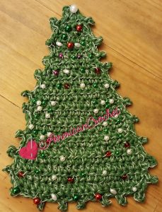 Christmas Tree Coaster | Crochet Pattern | American Crochet @americancrochet.com #crochetpattern