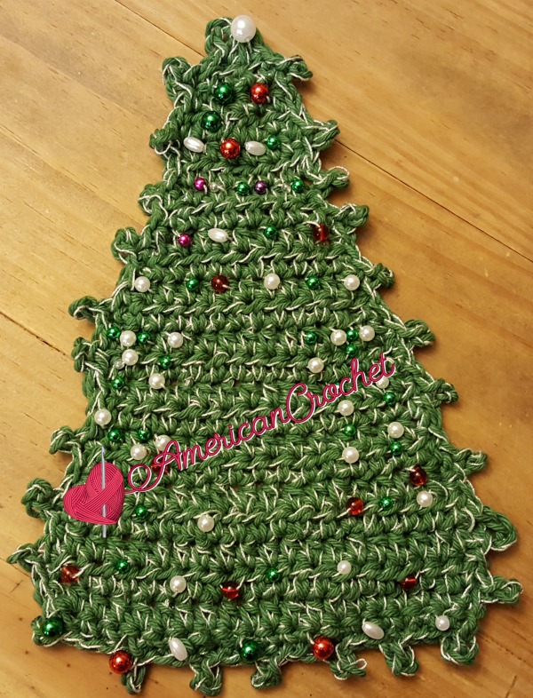 Christmas Tree Coaster | Crochet Pattern | American Crochet @americancrochet.com #crochetpattern