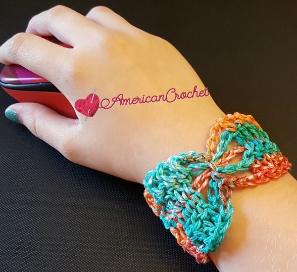 Butterfly Bracelet free crochet pattern
