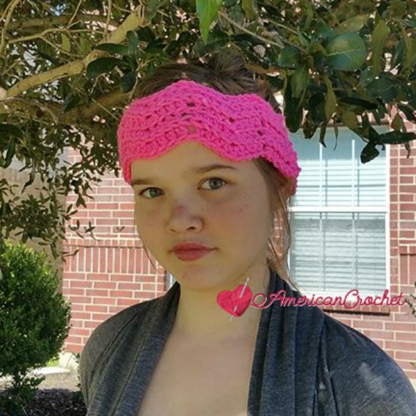 Peaks and Valleys Headband | Free Crochet Pattern | American Crochet @americancrochet.com #freecrochetpattern