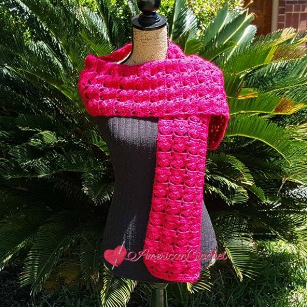 Bungalow Scarf | Crochet Pattern | American Crochet @americancrochet.com #crochetpattern