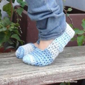 Winter Blues Easy Slippers | Free Crochet Pattern | Creative Crochet Workshop @creativecrochetworkshop #WinterBluesEasySlippers Winter Blues Easy Slippers | Free Crochet Pattern | Creative Crochet Workshop @creativecrochetworkshop #WinterBluesEasySlippers