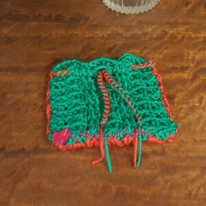 Festive Cheer Sachet | Free Crochet Pattern | American Crochet @americancrochet.com #freecrochetpattern