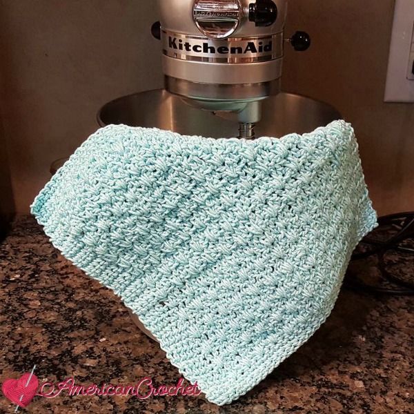 Honey Bee Dishcloth | Crochet Pattern | American Crochet @americancrochet.com #crochetpattern
