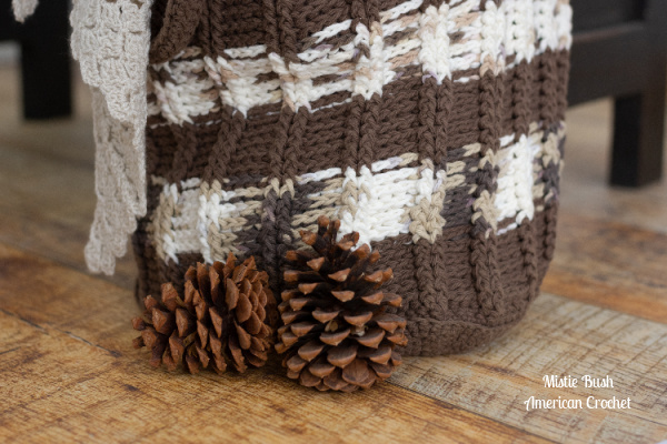 Smores Tote | Crochet Pattern | American Crochet @americancrochet.com