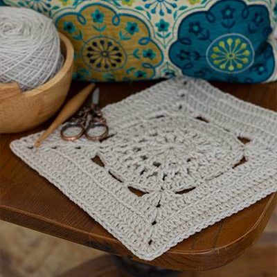 Free Synott Square Crochet Pattern – Week 1 of the Crochet Along