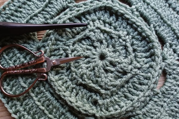 AC-RWS-CAL-Square Six | American Crochet @americancrochet.com