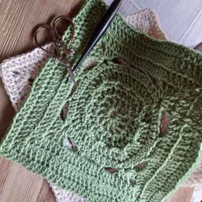 Roustabout Square Crochet Pattern – Riverwood Square CAL Block #5