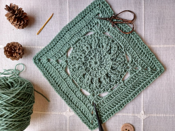 Stansberry Square | Crochet Pattern | American Crochet @americancrochet.com